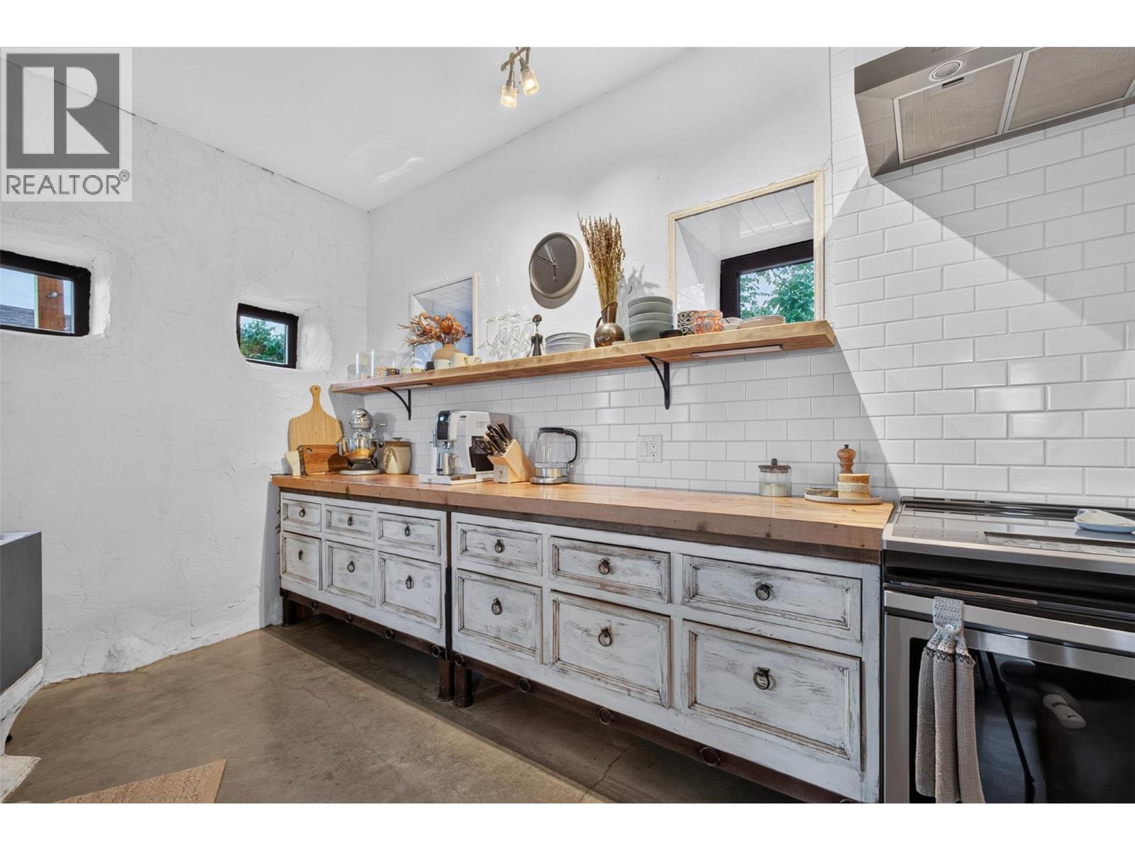 6226 Sanderson Avenue, Peachland
