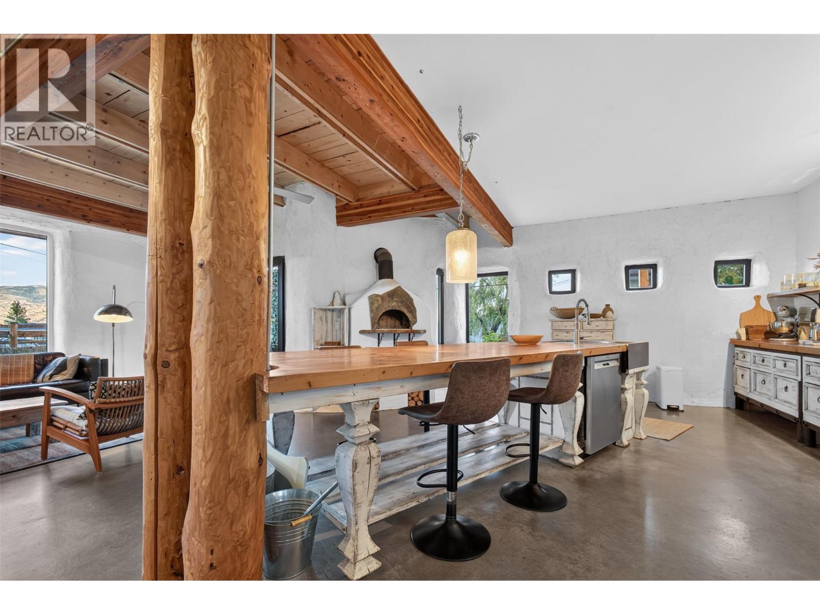 6226 Sanderson Avenue, Peachland