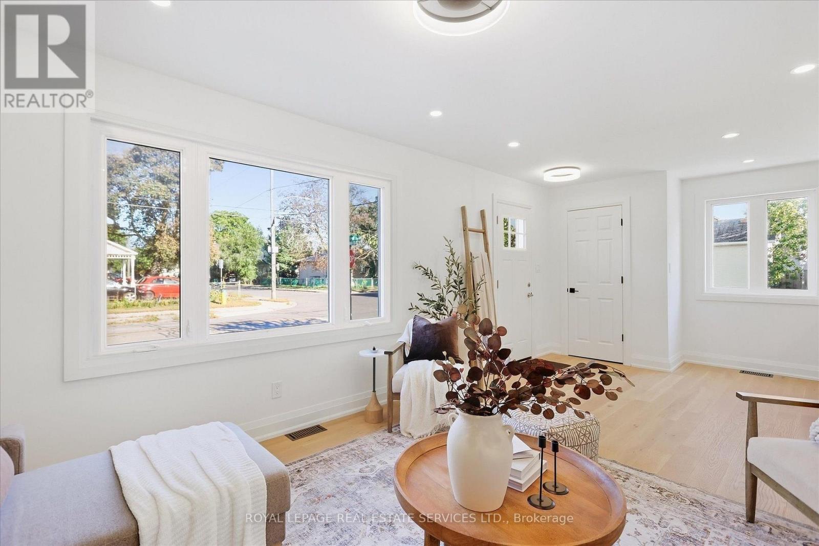 193 RUTHERFORD AVENUE - 16