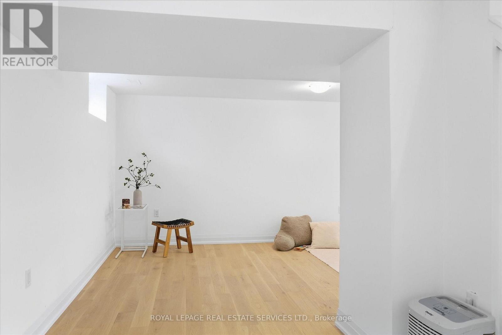 193 RUTHERFORD AVENUE - 30