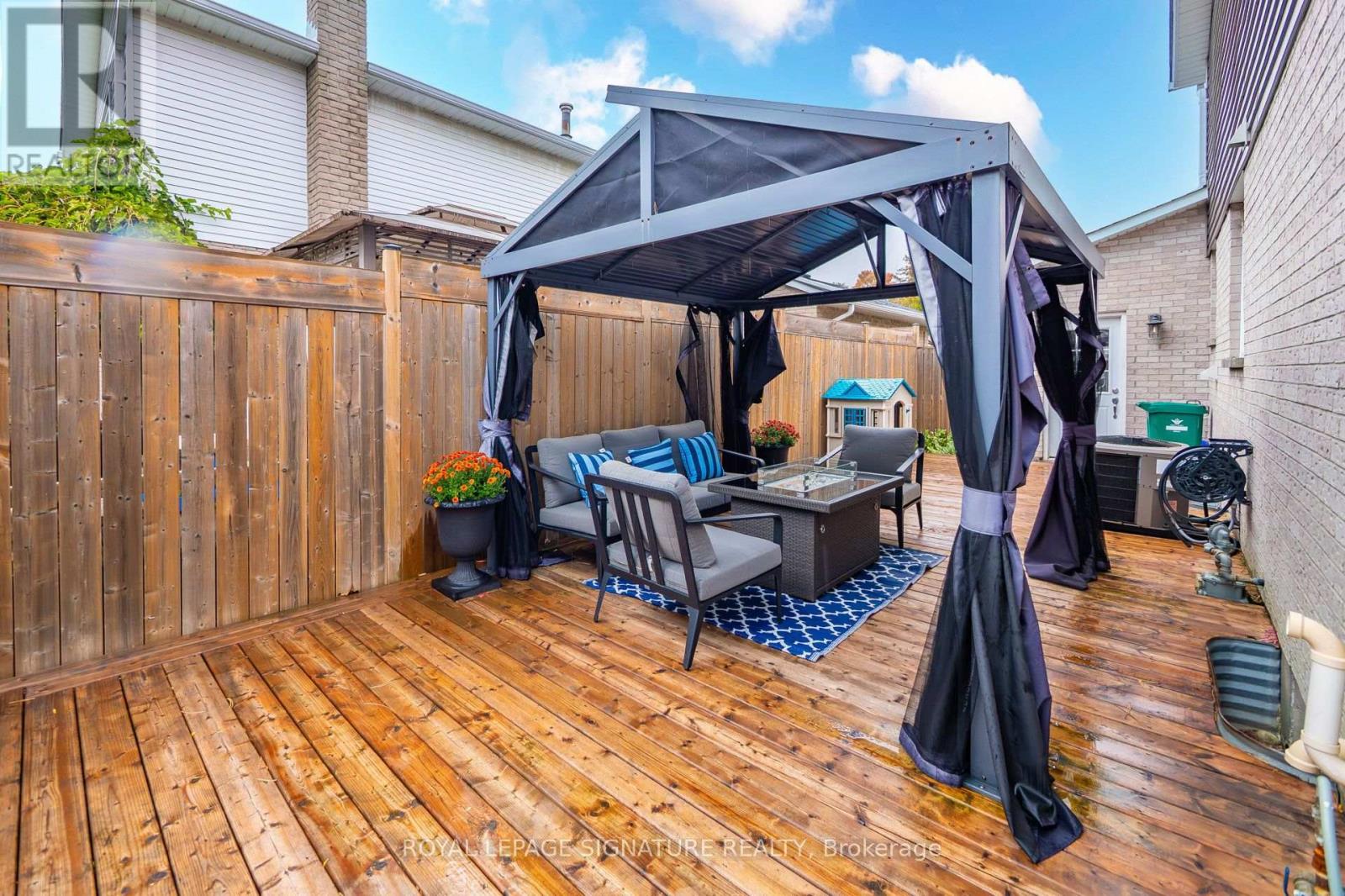 2 Cindy Avenue, Cambridge, ON photo 39