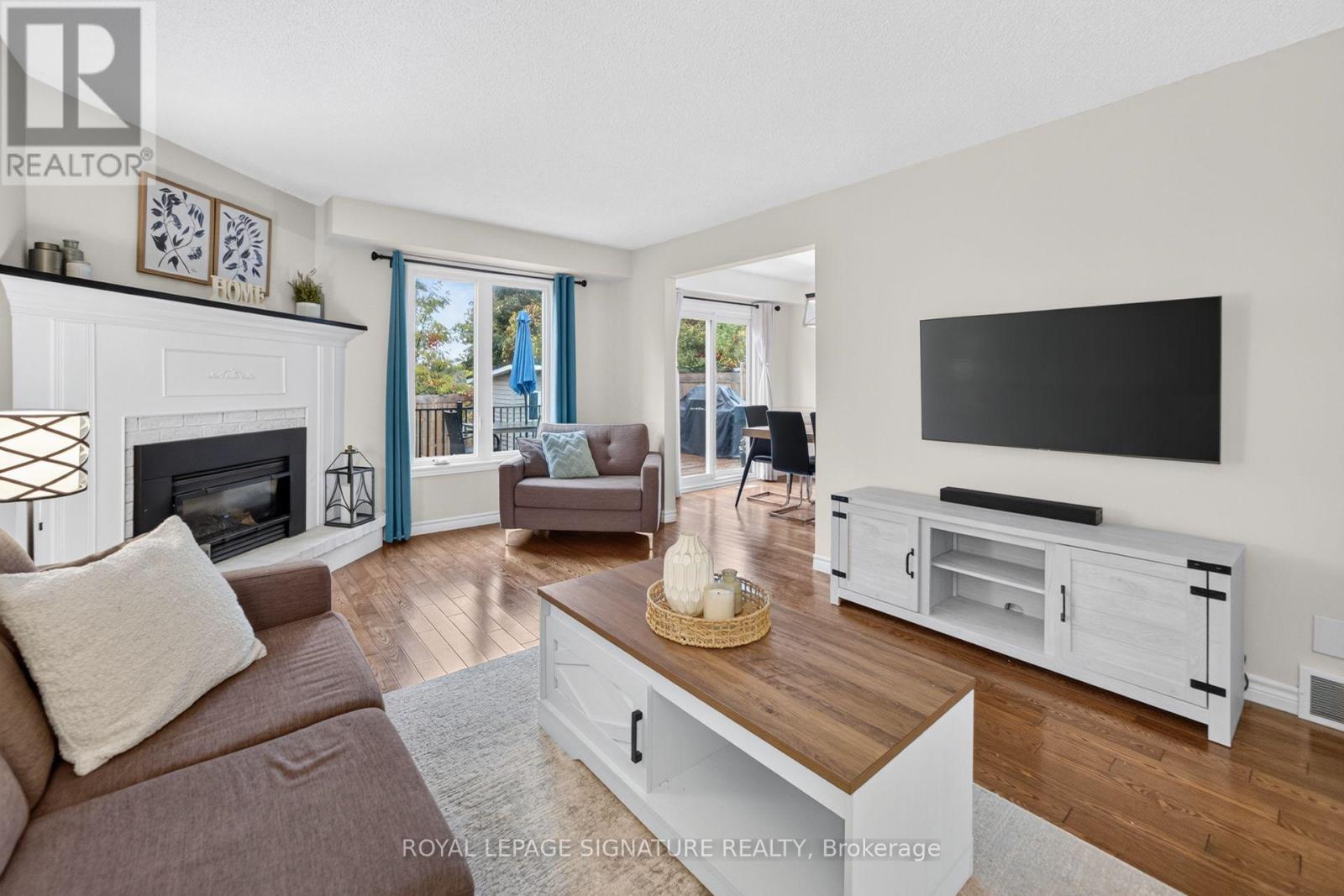 2 Cindy Avenue, Cambridge, ON photo 8
