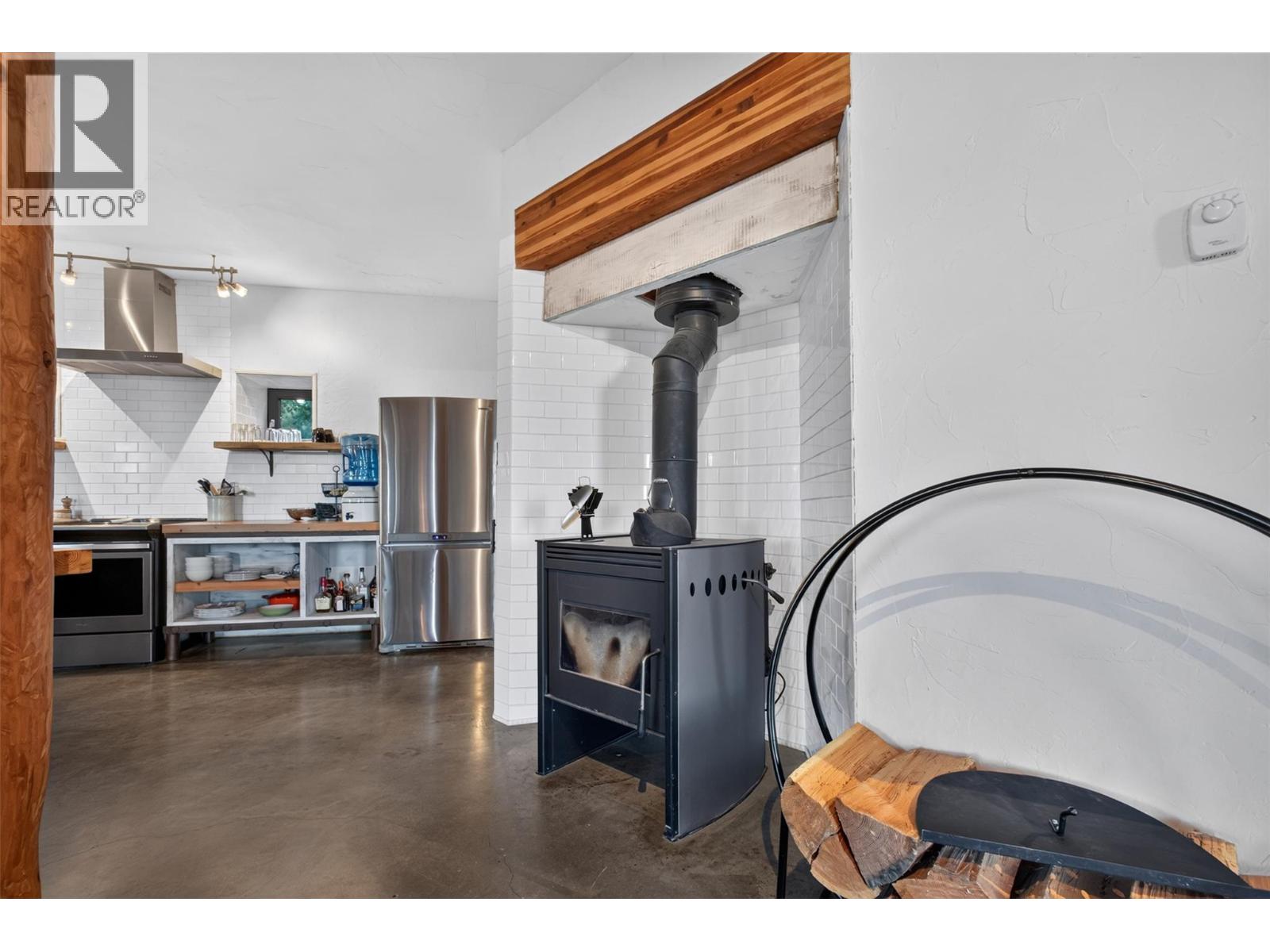 6226 Sanderson Avenue, Peachland