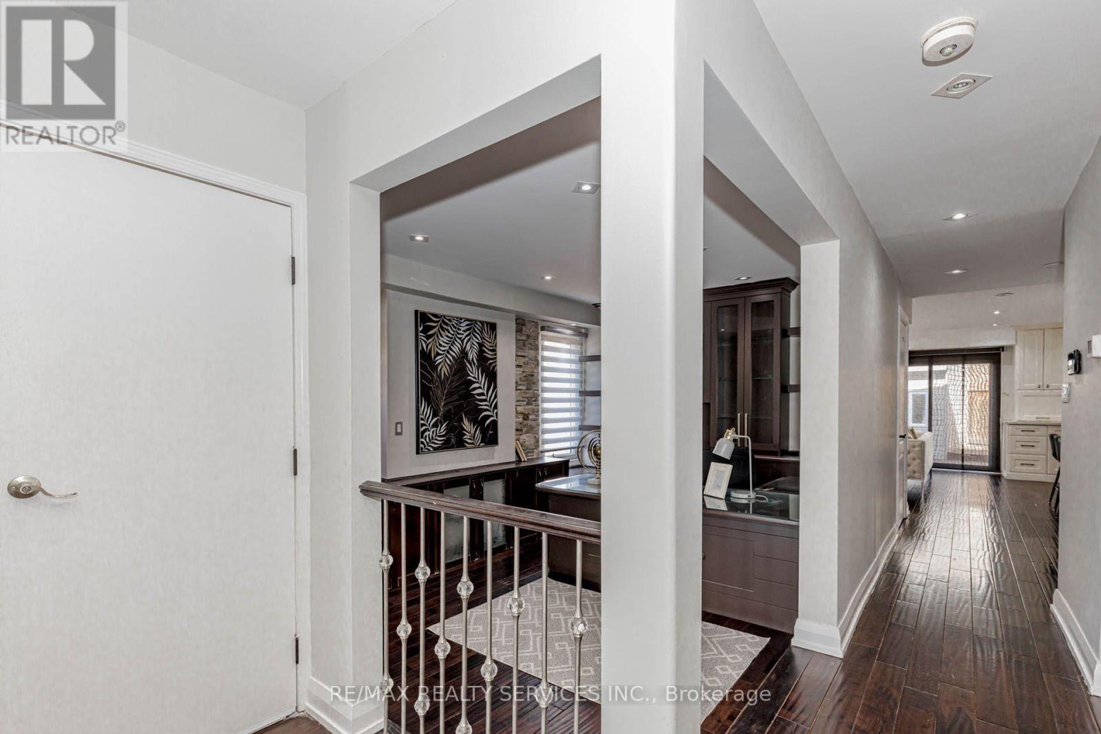 2 Gervais Drive — photo 13