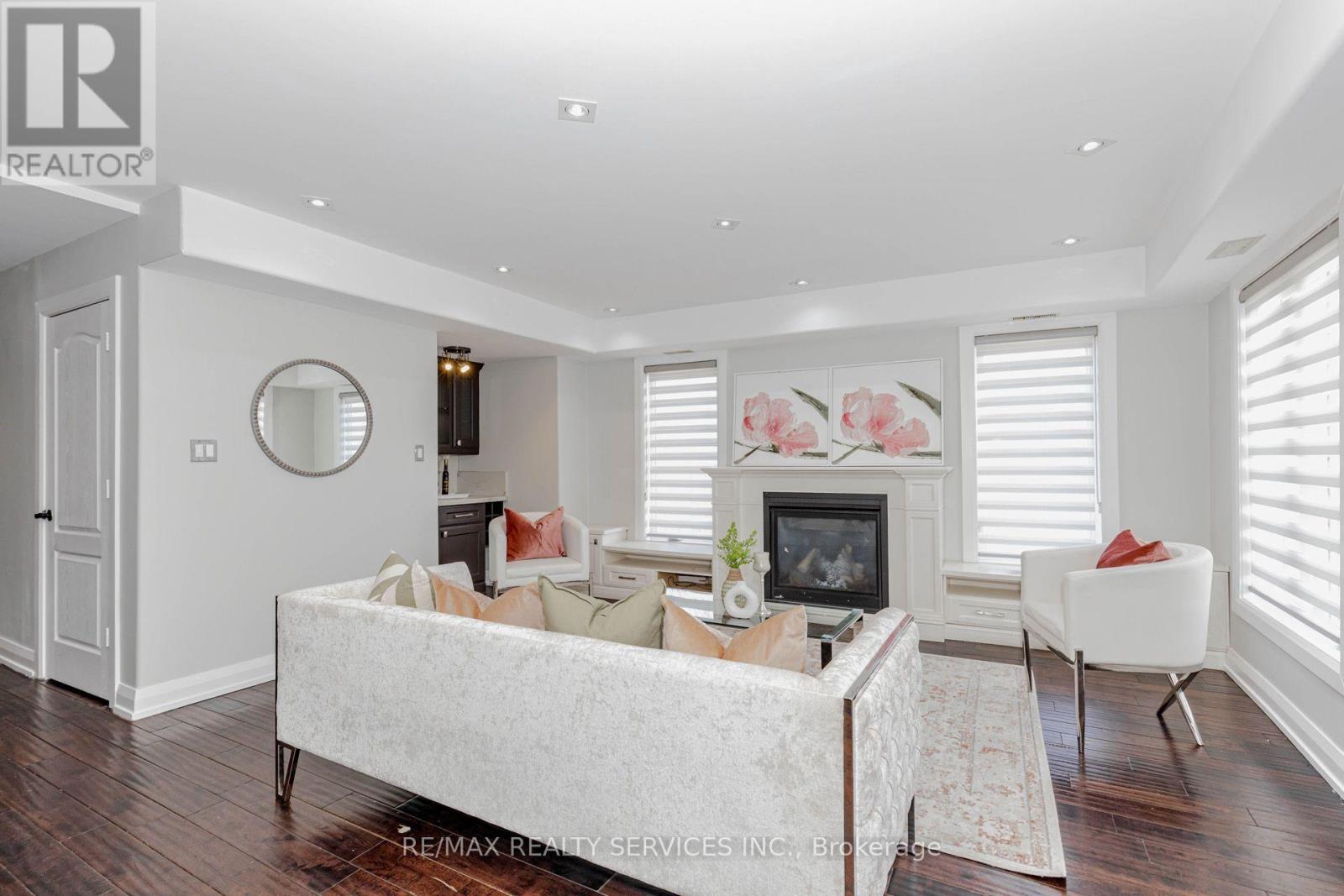 2 Gervais Drive — photo 23
