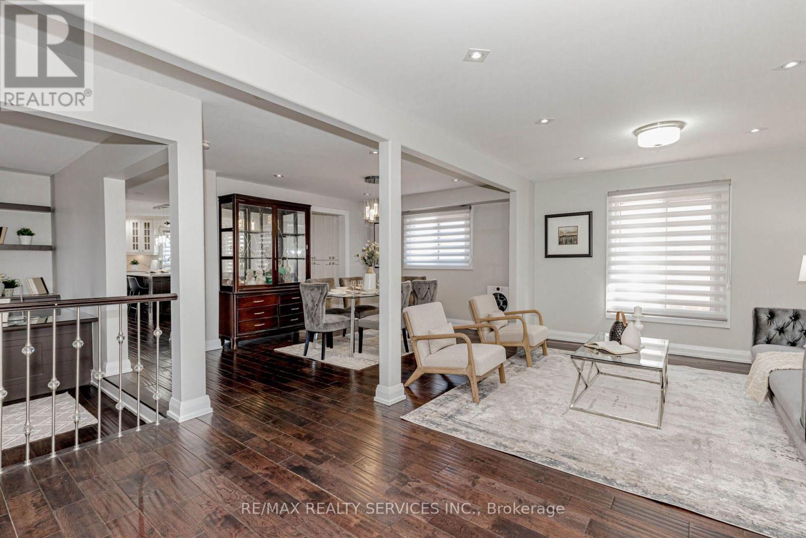 2 Gervais Drive — photo 7