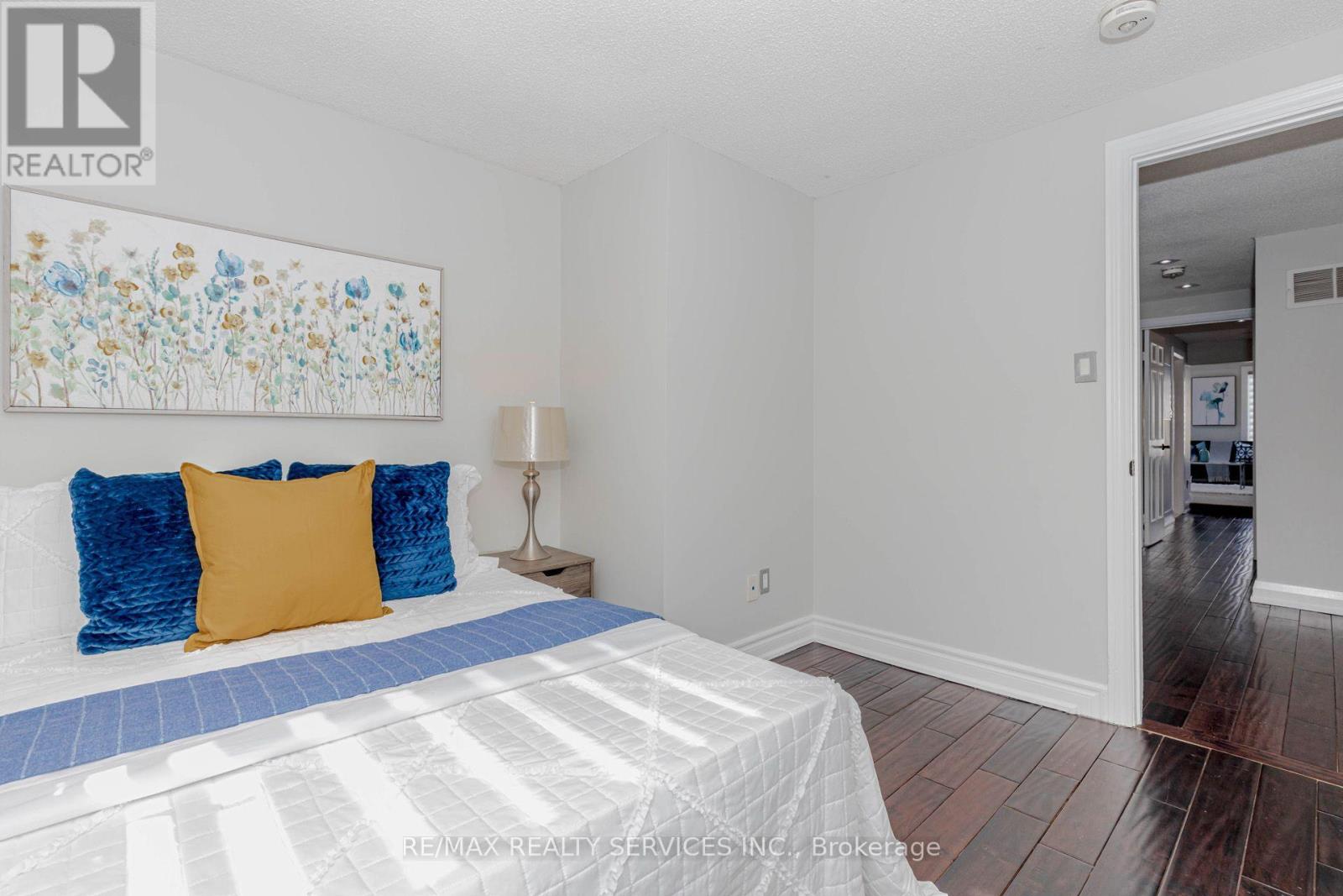 2 Gervais Drive — photo 35