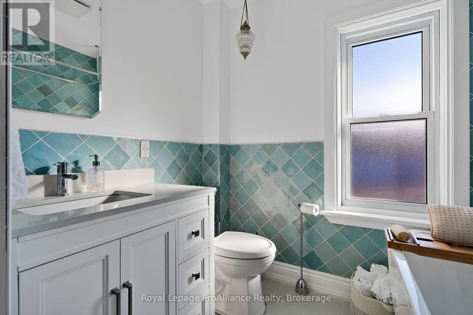 174 University Avenue West, Cobourg, ON photo 27