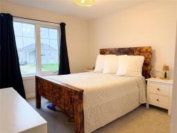 108 York Crescent, Steinbach, MB R5G2V4 Photo 10