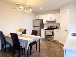 Bedroom - 108 York Crescent, Steinbach, MB R5G2V4 Photo 6