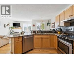 35 Royal Oak Gardens Nw, Calgary, AB T3G5S5 Photo 12