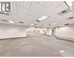 1850 Vanier Boulevard, photo 10