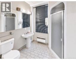 1850 Vanier Boulevard, photo 12