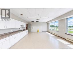 1850 Vanier Boulevard, photo 15