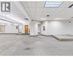 1850 Vanier Boulevard, photo 9
