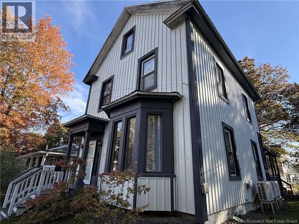 15 Veazey Street - 15