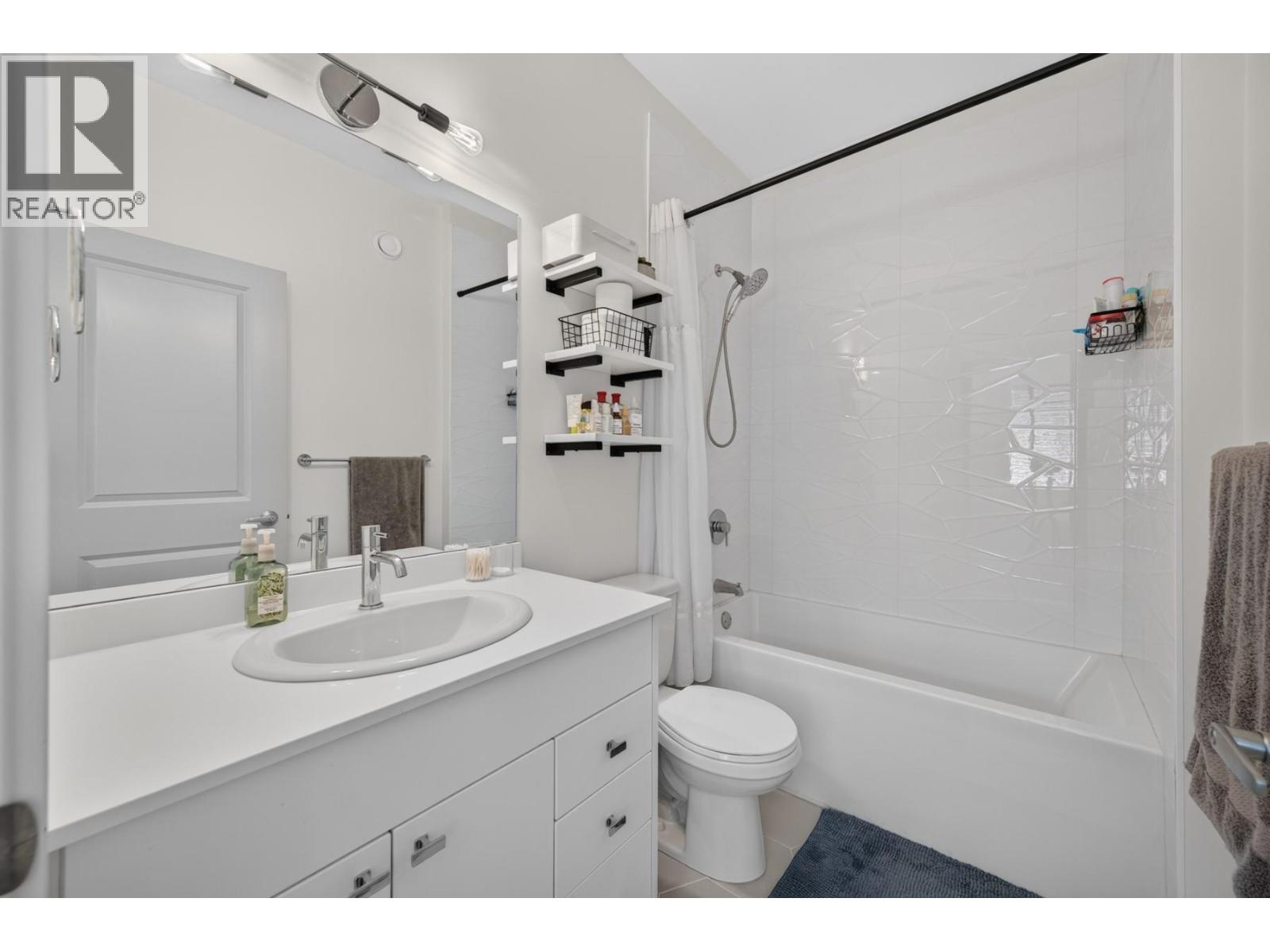 #102 8960 Dallas Drive - 19