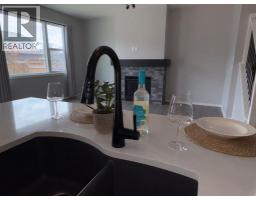 98 Lucas Crescent NW - photo 5