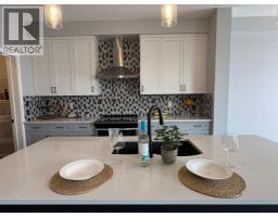 98 Lucas Crescent NW - photo 3