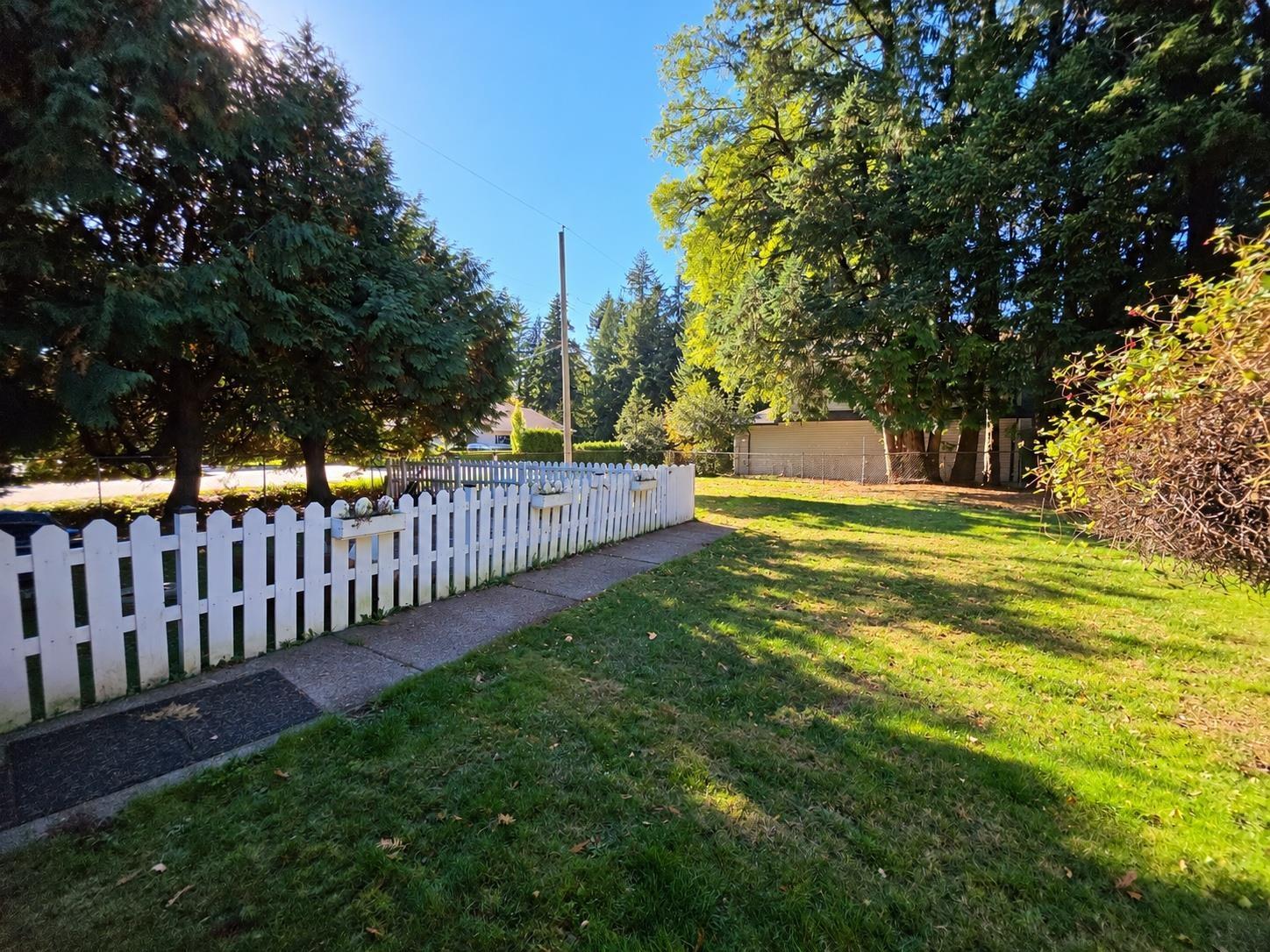 Photo of 8729 192 STREET 34