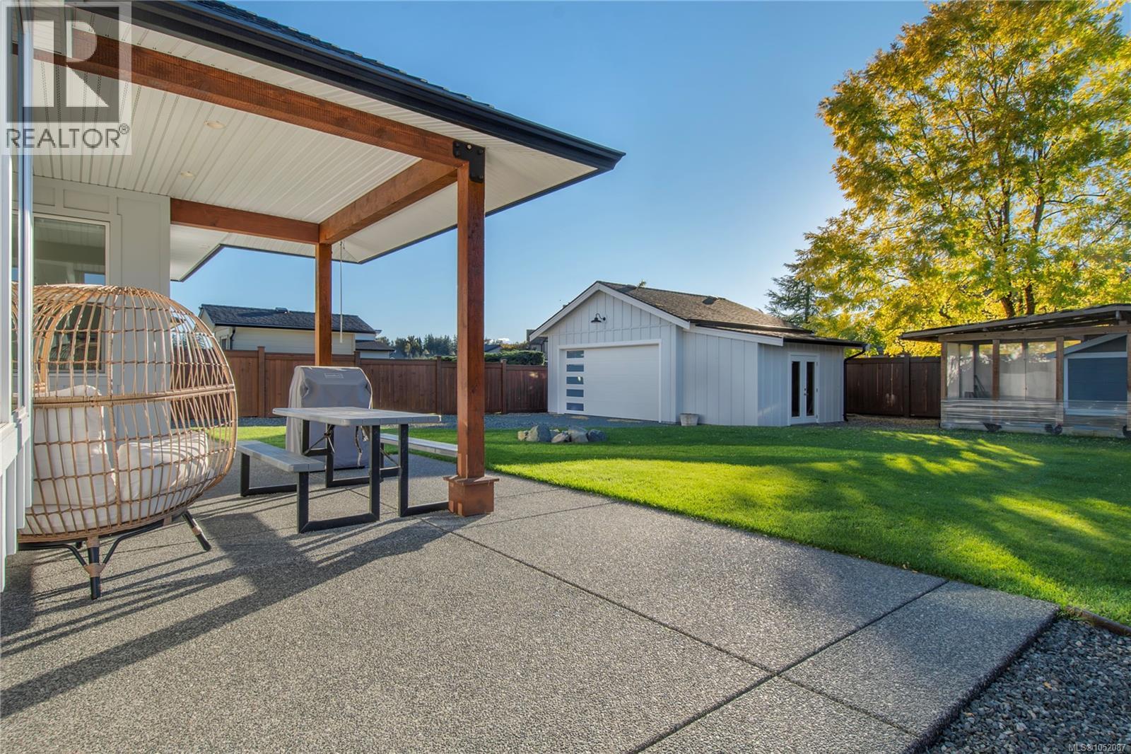 140 WALWORTH Rd, Campbell River - Image 1