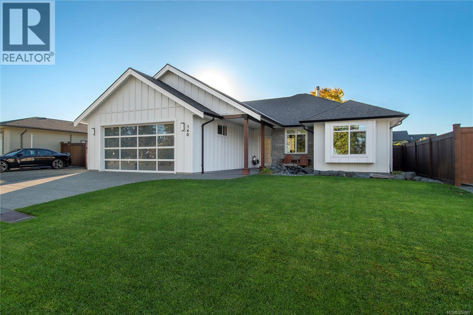 140 WALWORTH Rd, Campbell River - Image 1