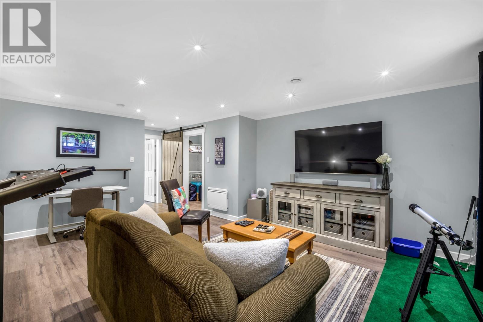 43 Pine Ridge Crescent - 32