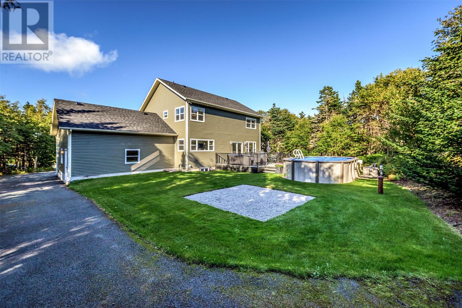 43 Pine Ridge Crescent - 42