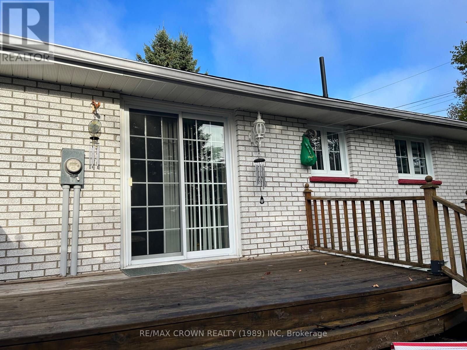 15 Lasalle Avenue — photo 10