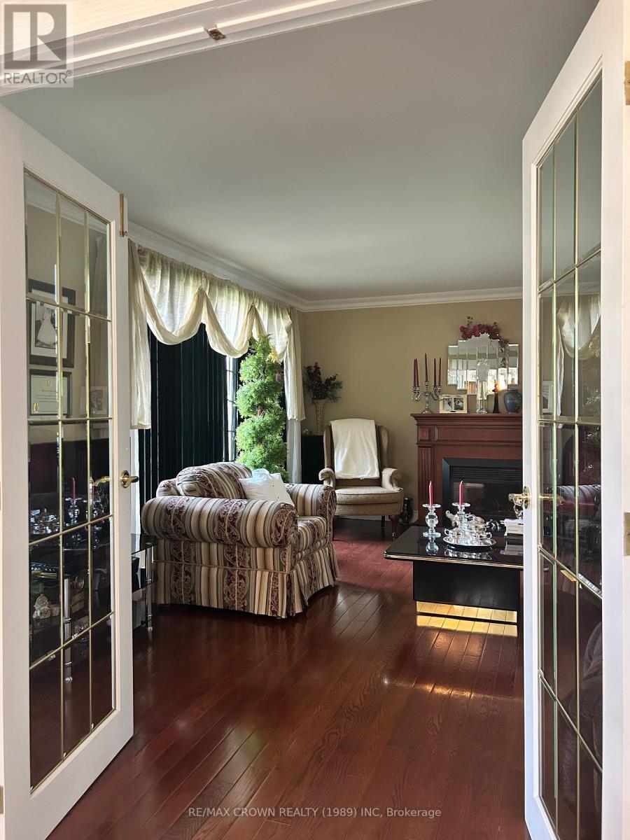 15 LASALLE AVENUE - 18