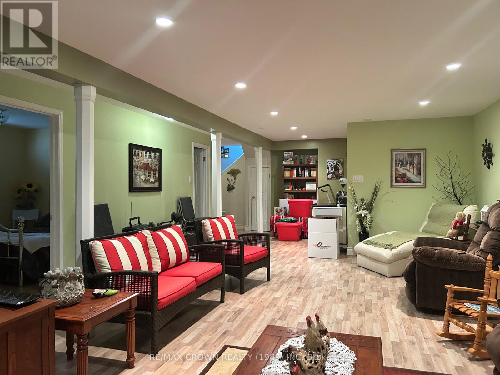 15 LASALLE AVENUE - 39