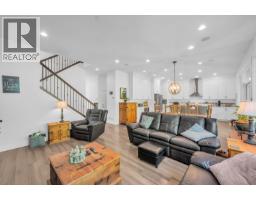 11065 Buckerfield Drive, Maple Ridge, BC V2W1Z8 Photo 8