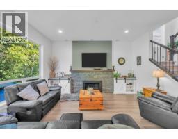11065 Buckerfield Drive, Maple Ridge, BC V2W1Z8 Photo 7