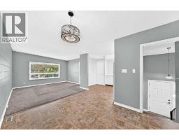 7409 37 Avenue NW - photo 16