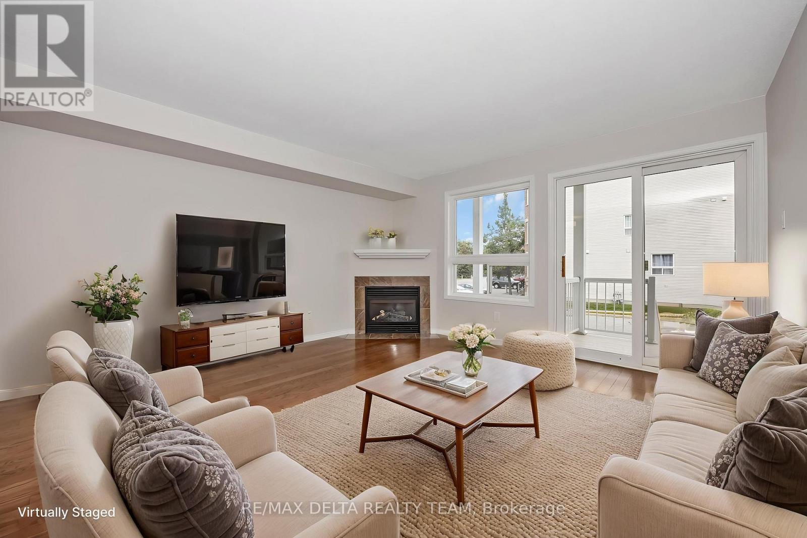 900 Longfields Drive — photo 11