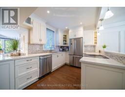 38 Yonge Boulevard, Toronto, ON M5M3G5 Photo 19