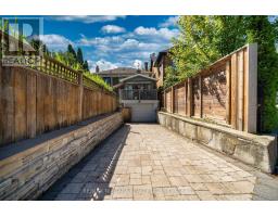 38 Yonge Boulevard, Toronto, ON M5M3G5 Photo 42