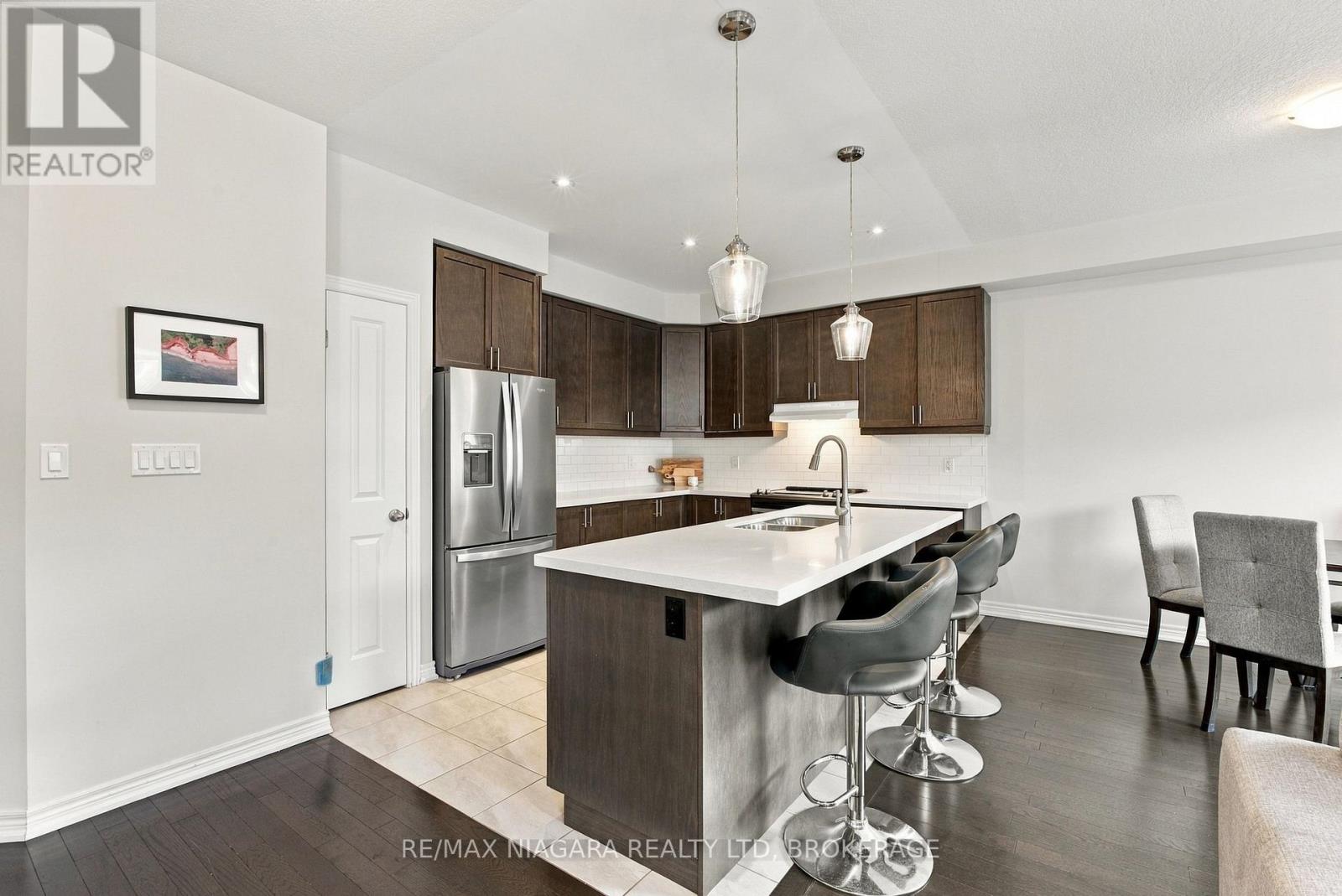 46 PINOT CRESCENT - 10
