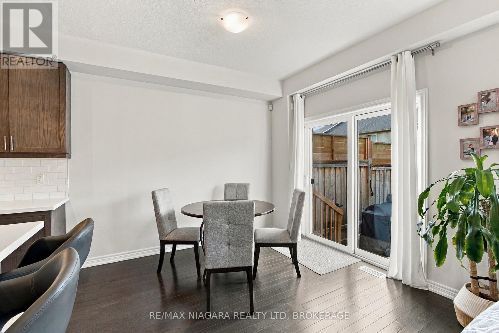 46 PINOT CRESCENT - 13