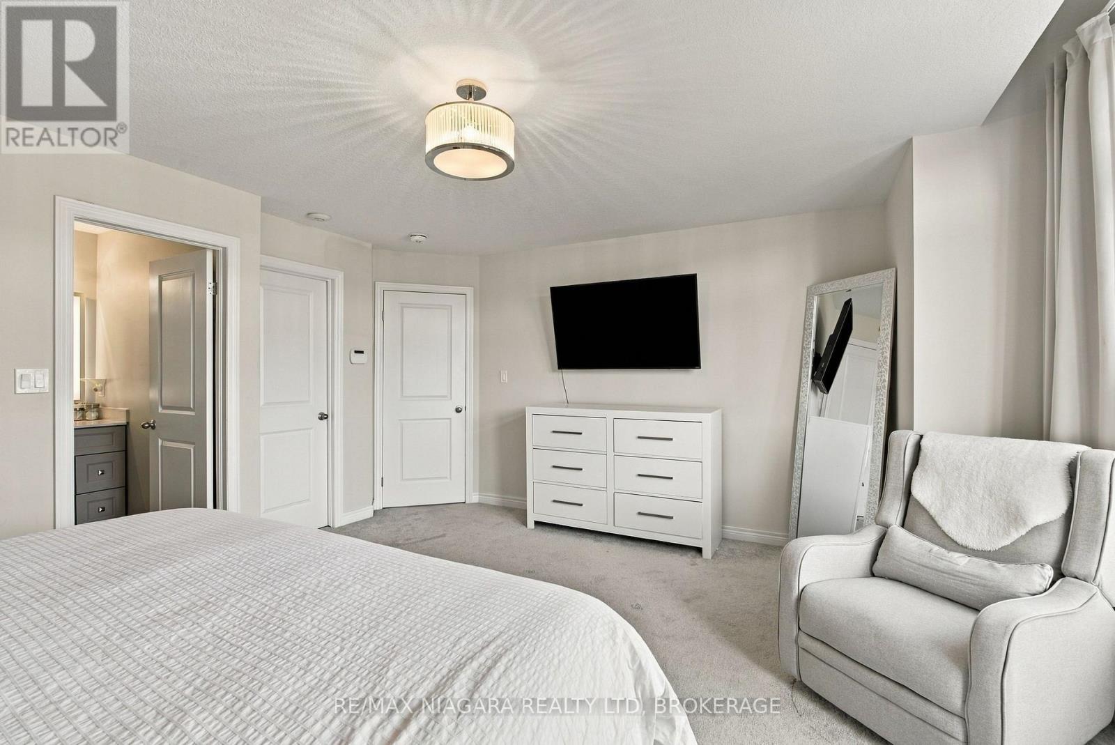 46 Pinot Crescent — photo 16