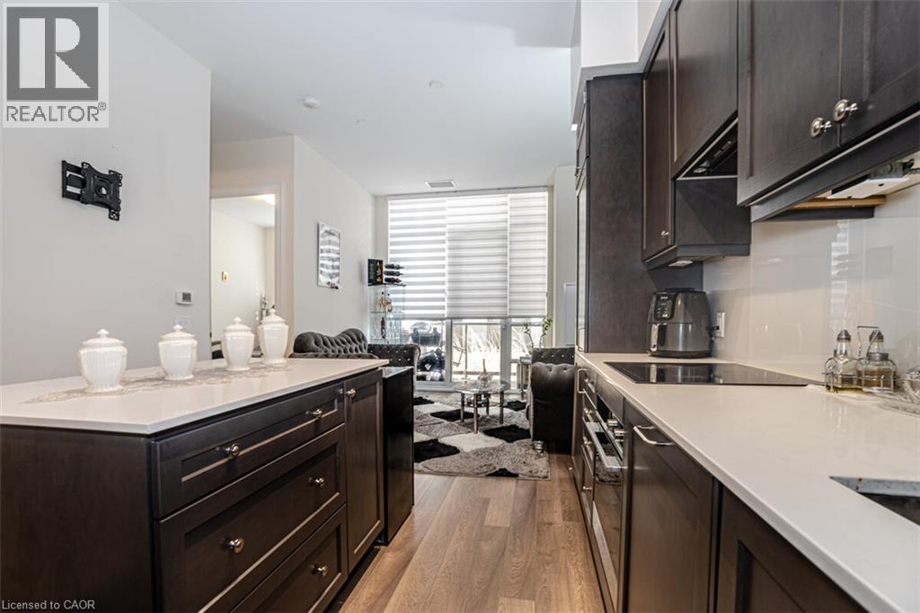 9085 Jane Street — photo 16