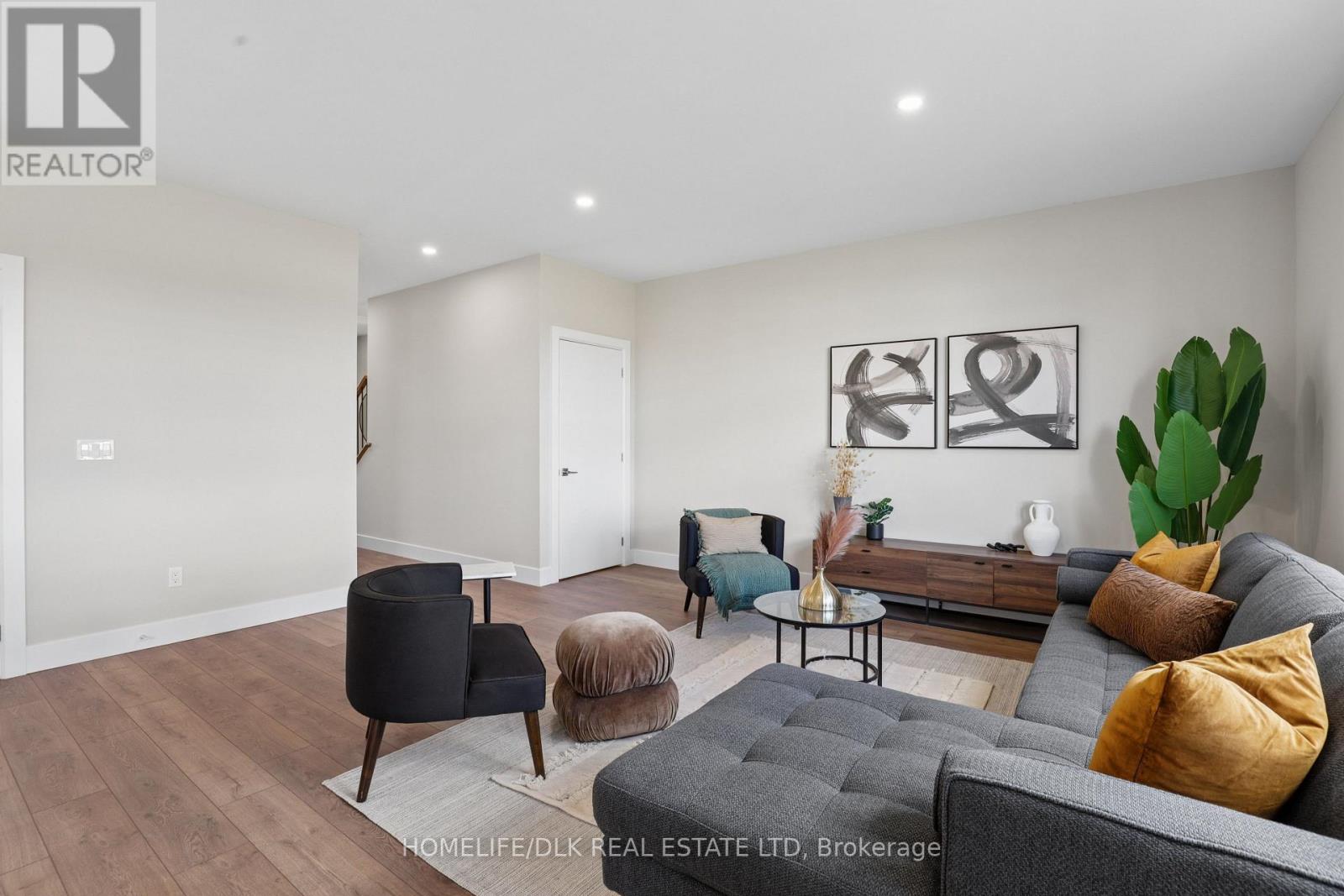 1009 Dobbie Street — photo 14