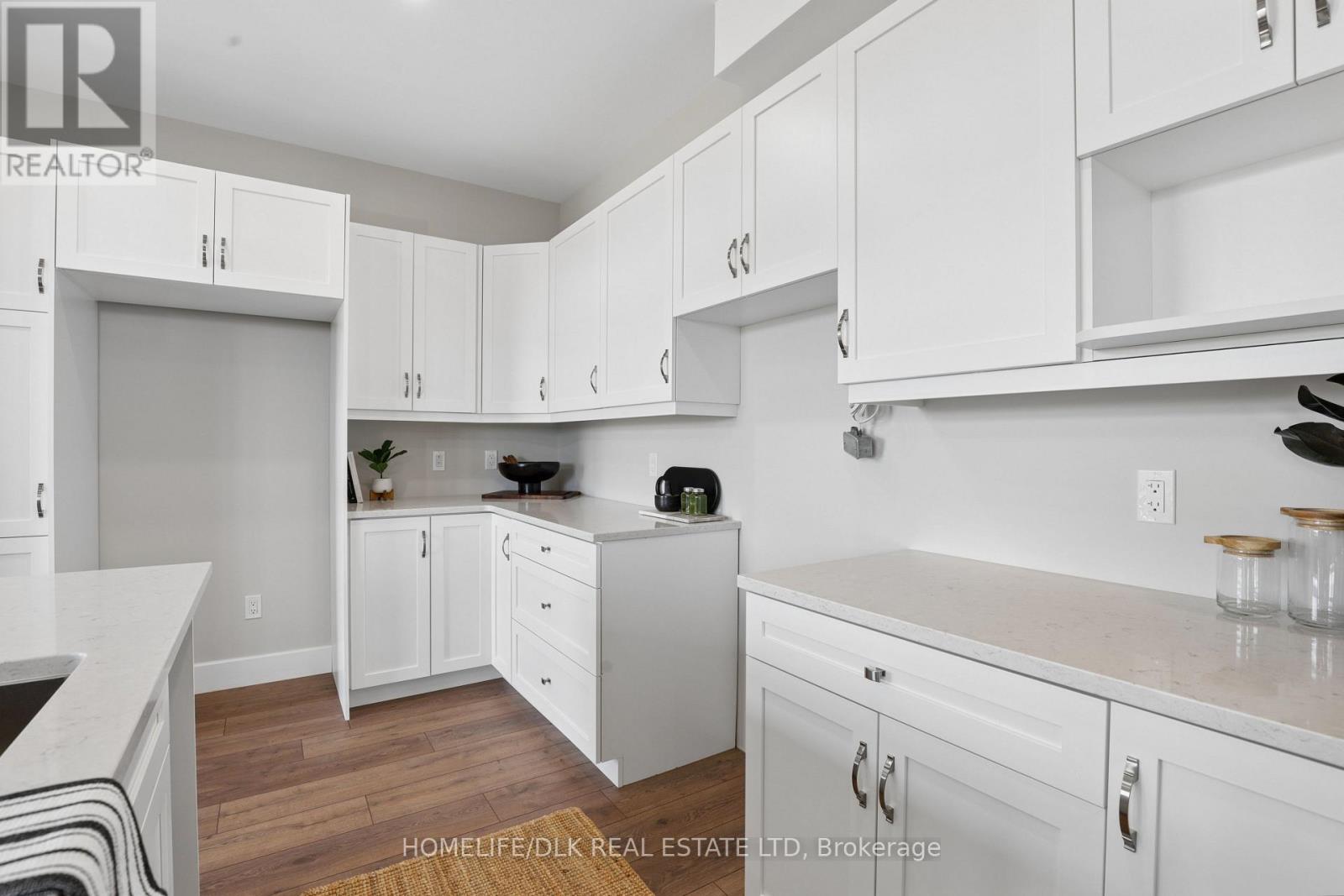 1009 Dobbie Street — photo 17