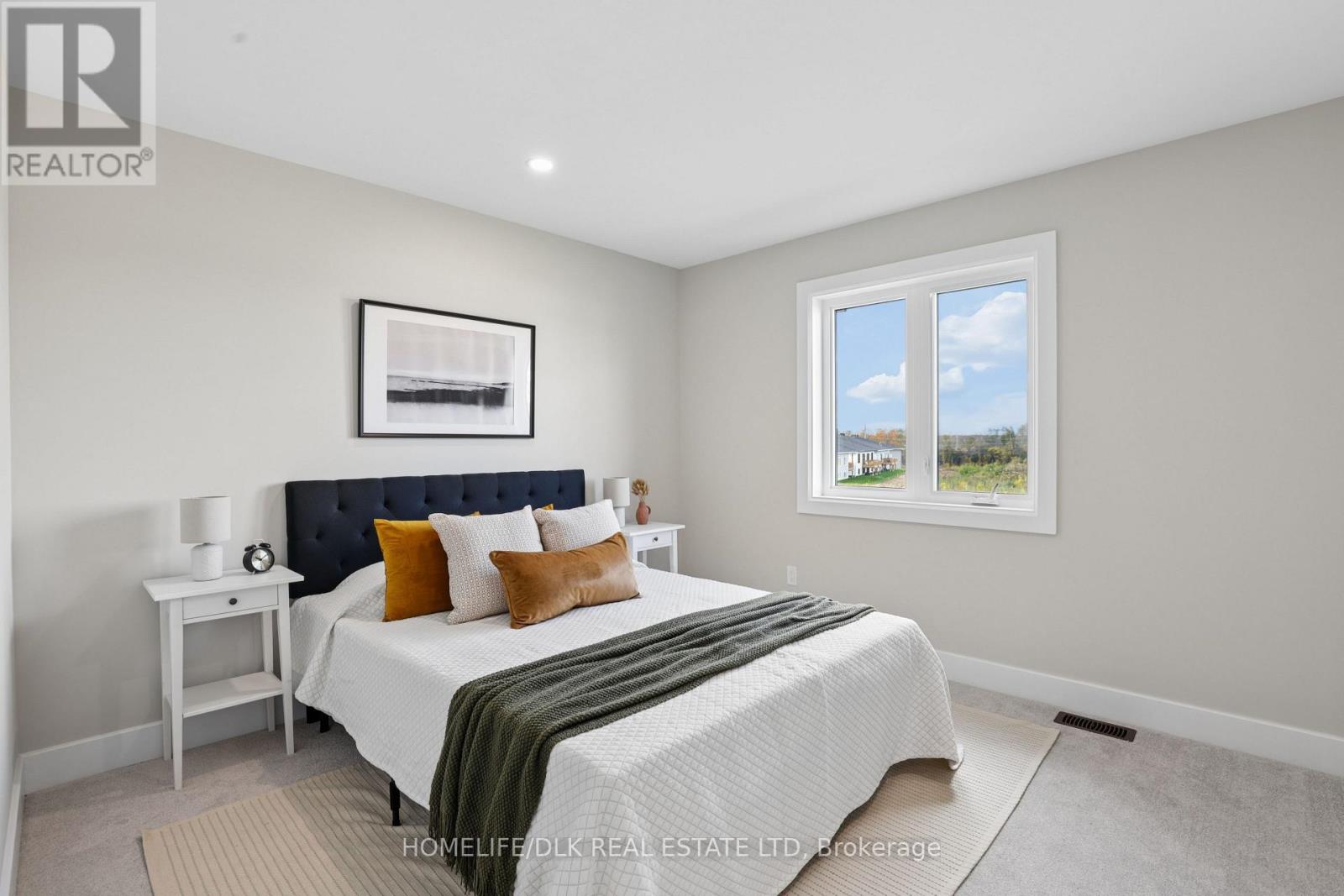 1009 Dobbie Street — photo 28