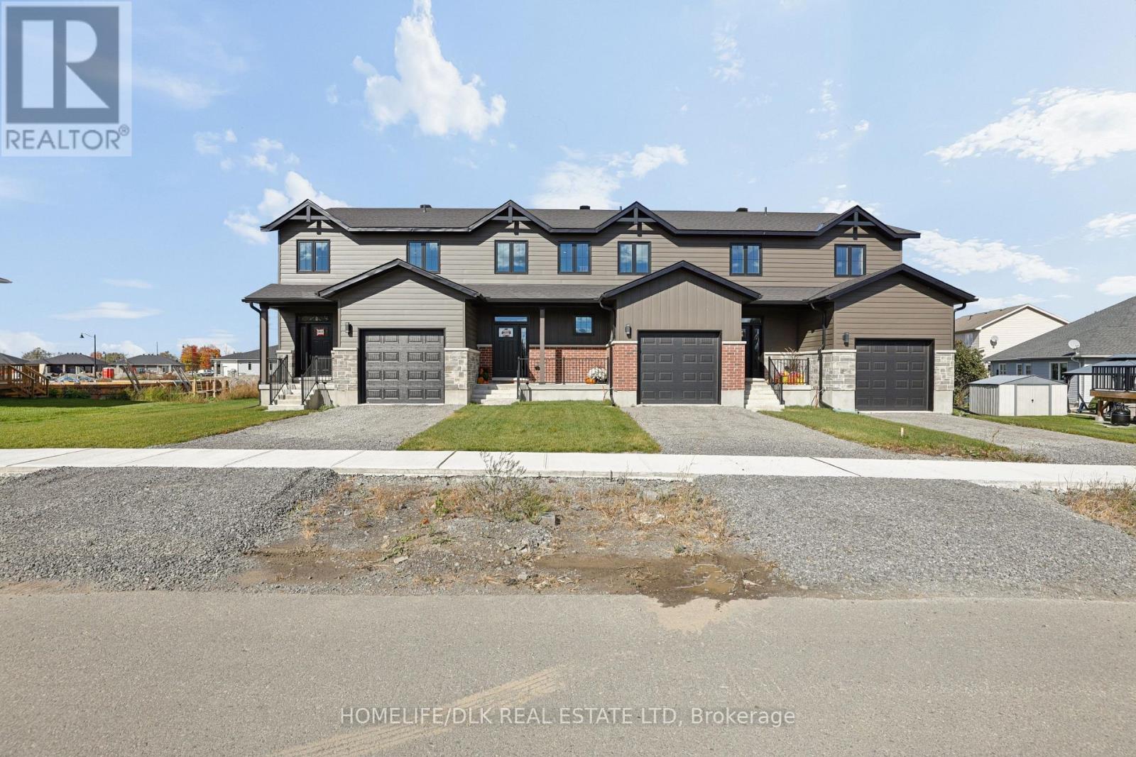1009 Dobbie Street — photo 3