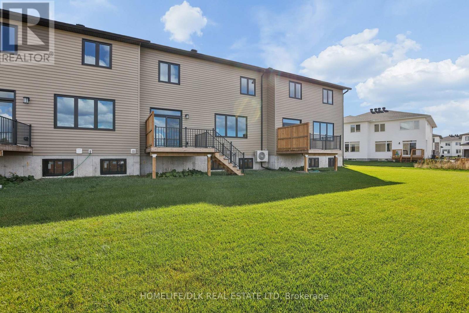 1009 Dobbie Street — photo 33