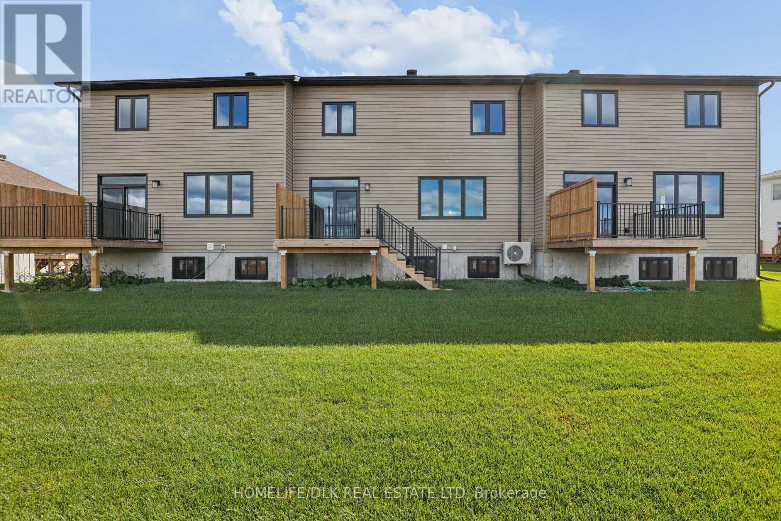 1009 Dobbie Street — photo 34