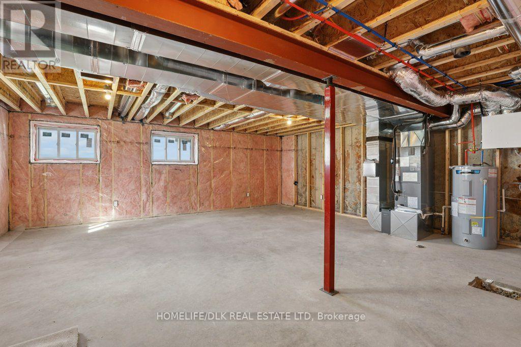 1013 Dobbie Street — photo 29