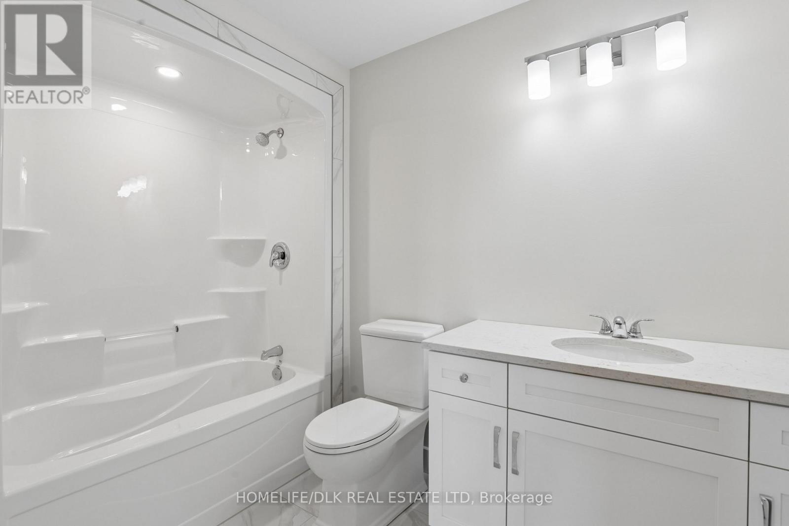 1005 Dobbie Street — photo 27