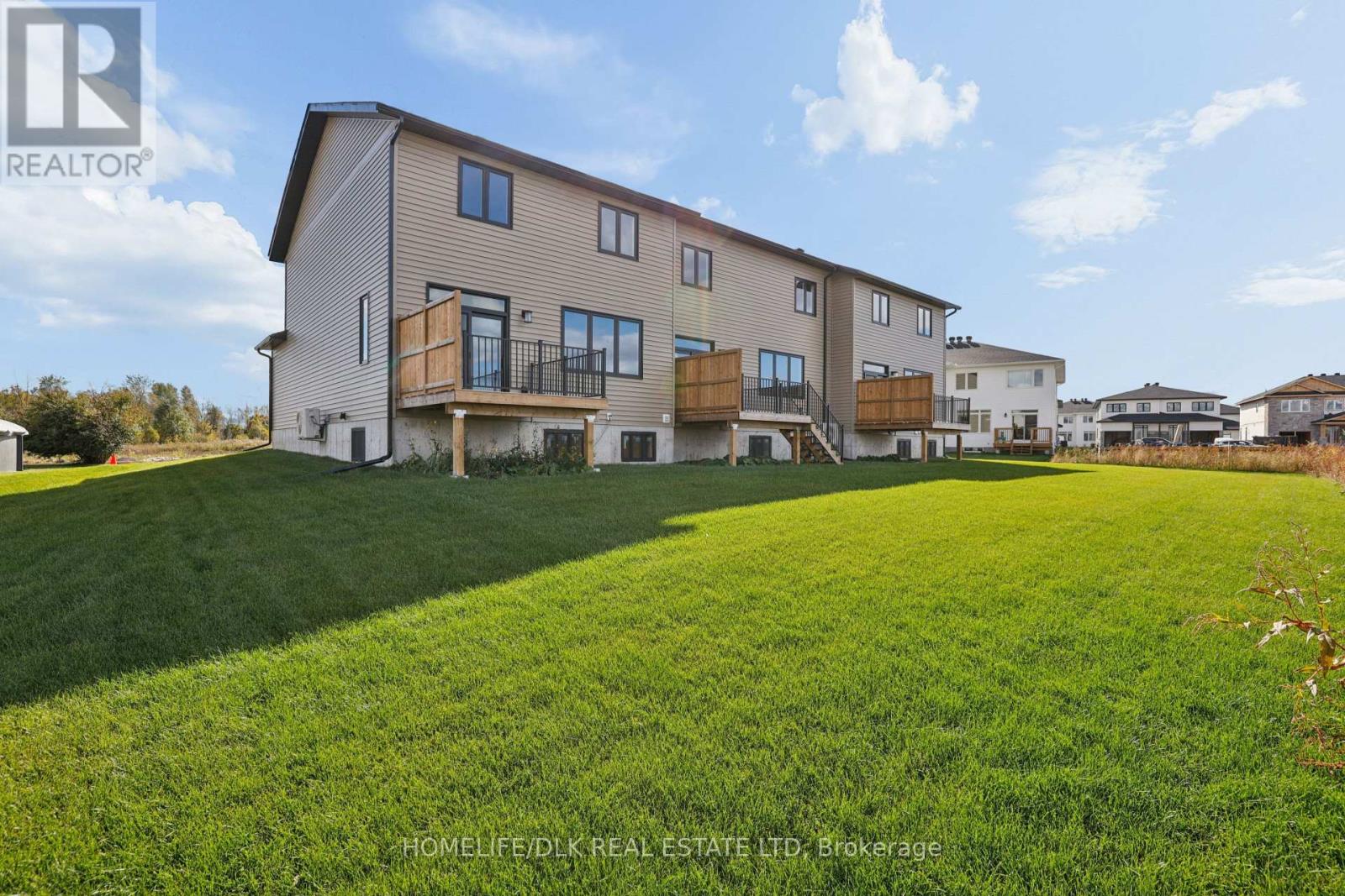 1005 Dobbie Street — photo 30